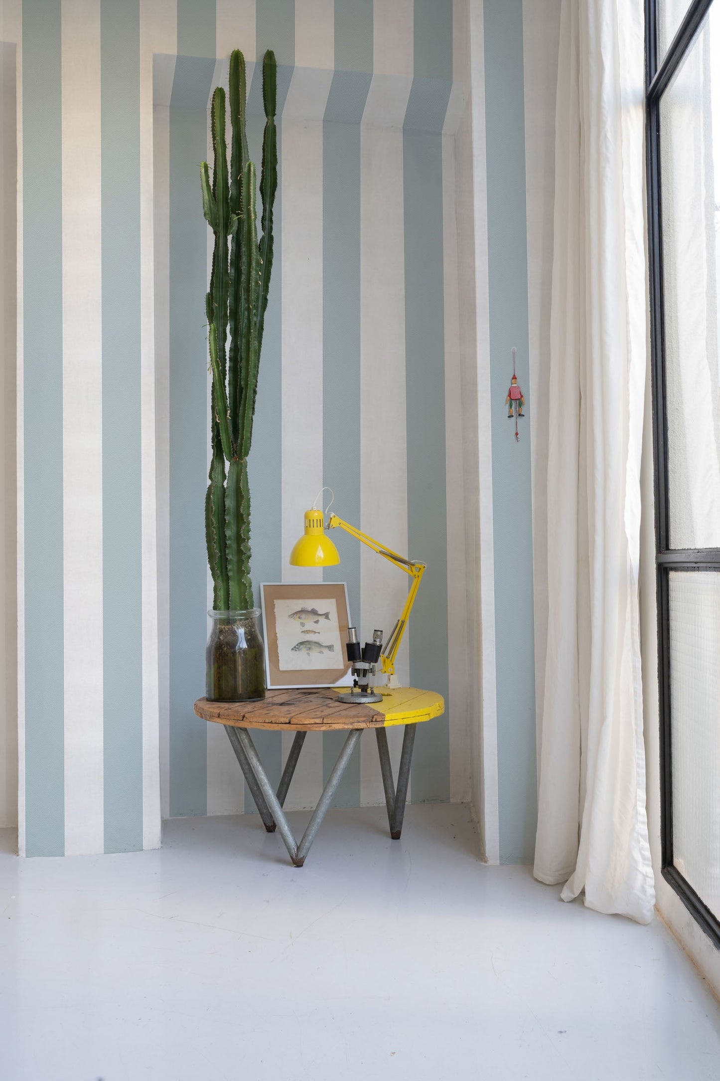 VCA00738 Stripe 8 Wallpaper