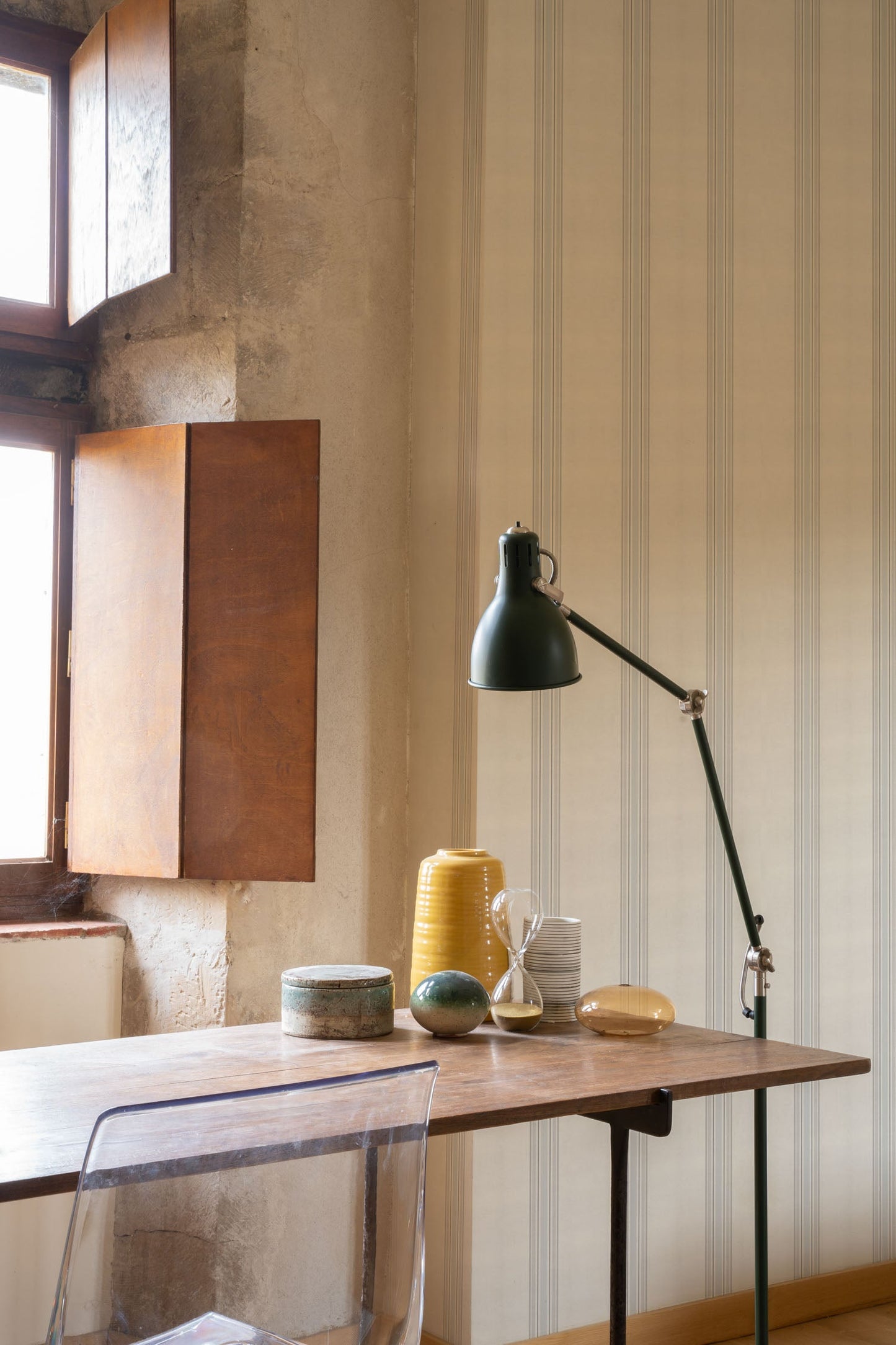 VCA00720 Stripe 2 Wallpaper