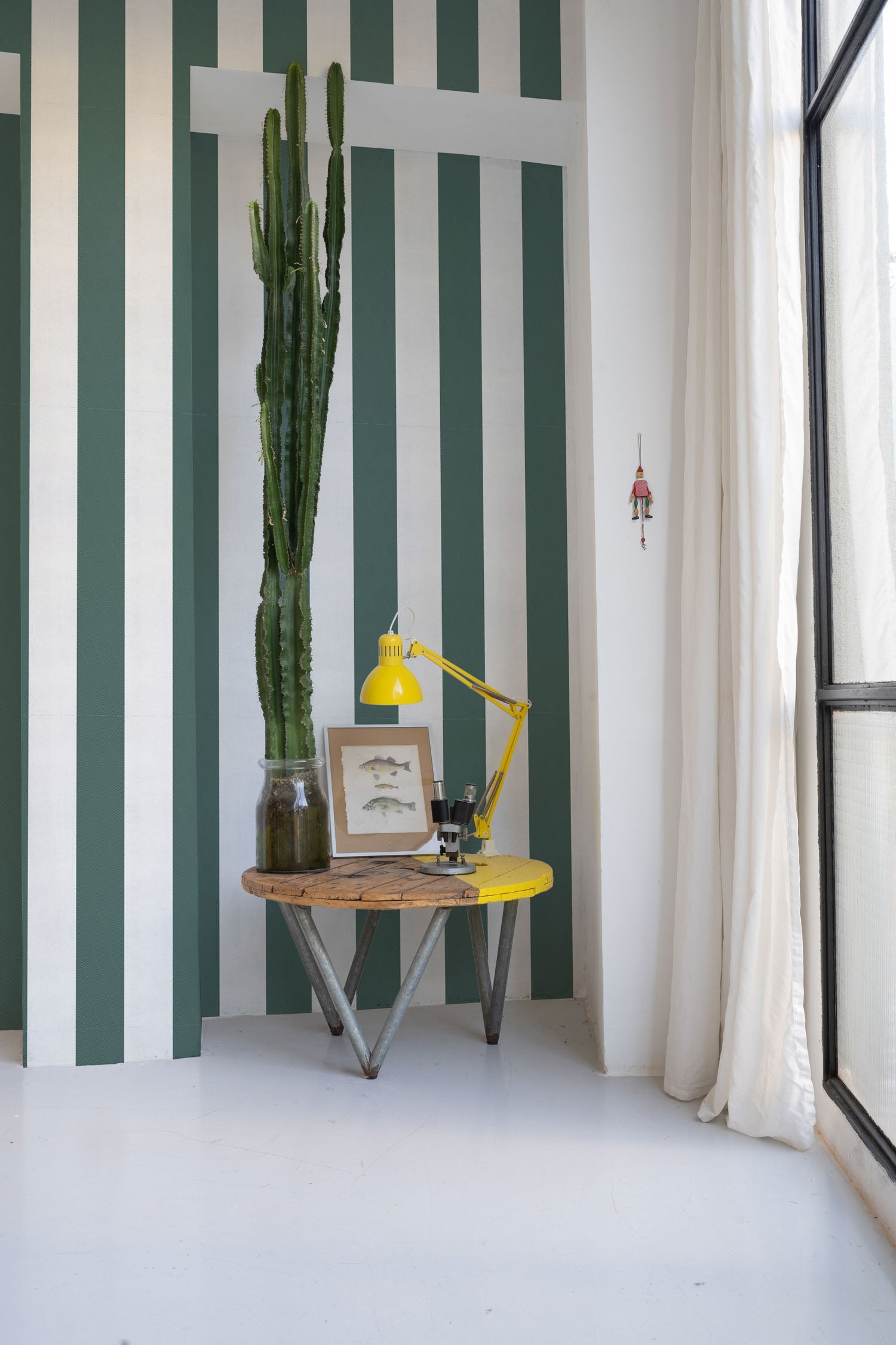 VCA00736 Stripe 8 Wallpaper